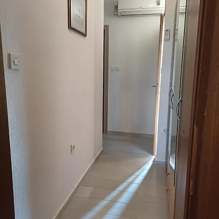 House With Sea View Apartment *