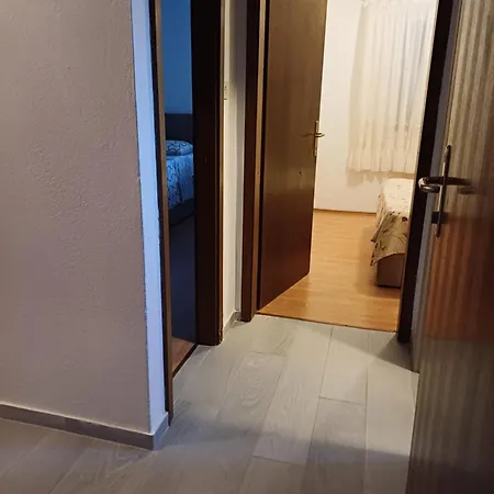 House With Sea View Apartment *