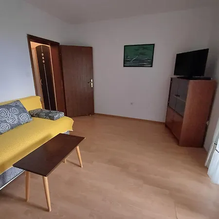 House With Sea View Apartment