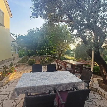 House Olive Tree - With Sea View Barbat na Rabu